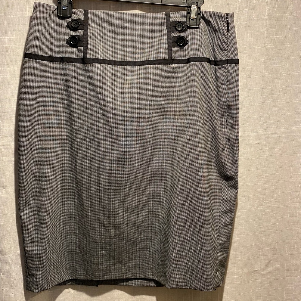 The Limited size 10 pencil skirt